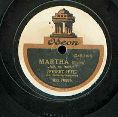 Picture of Robert Hutt's label